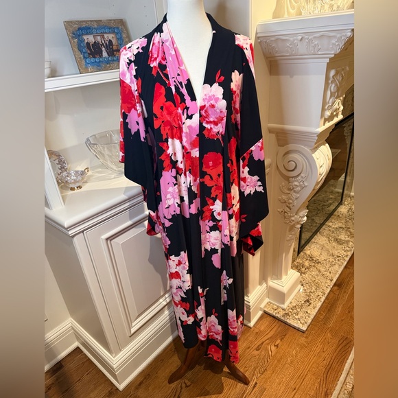 Norma Kamali Floral Kimono kaftan Robe size Small or 36 fits to a size large - Picture 4 of 12